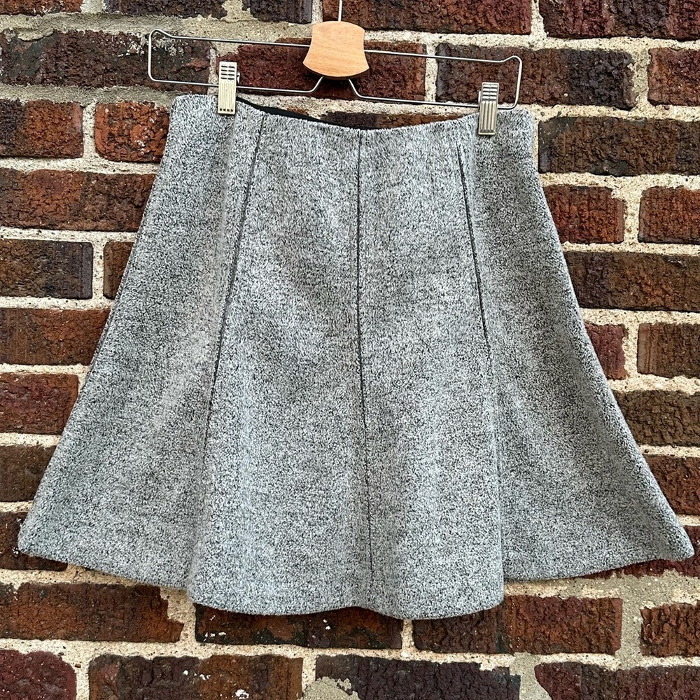 Sherpa fit and flare paneled skirt PERFECT for winter! LOFT Petites (Small) grey